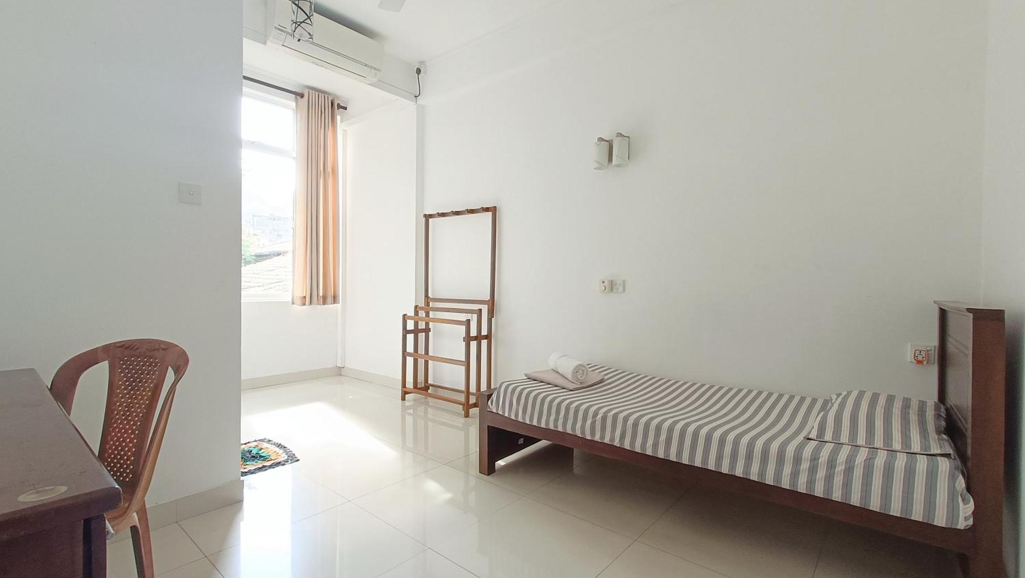 Smile Hub -youth Hostel- Гостьовий будинок Канді
