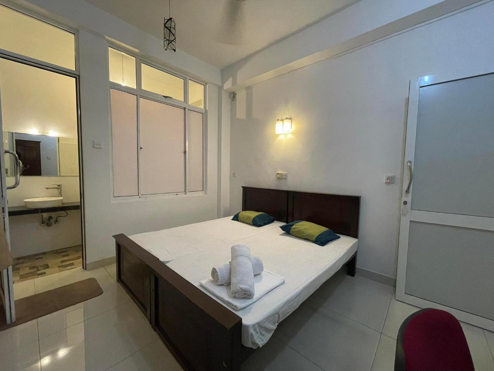 Smile Hub -youth Hostel- * Канді