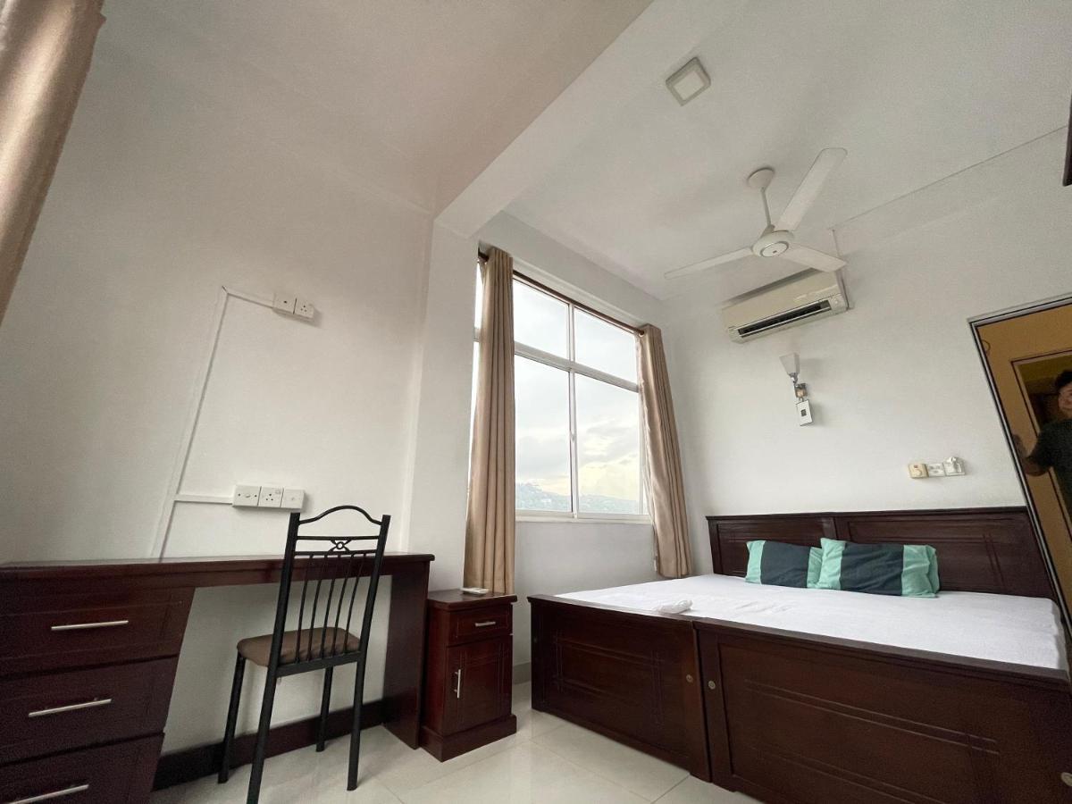 Smile Hub -youth Hostel- Guest house