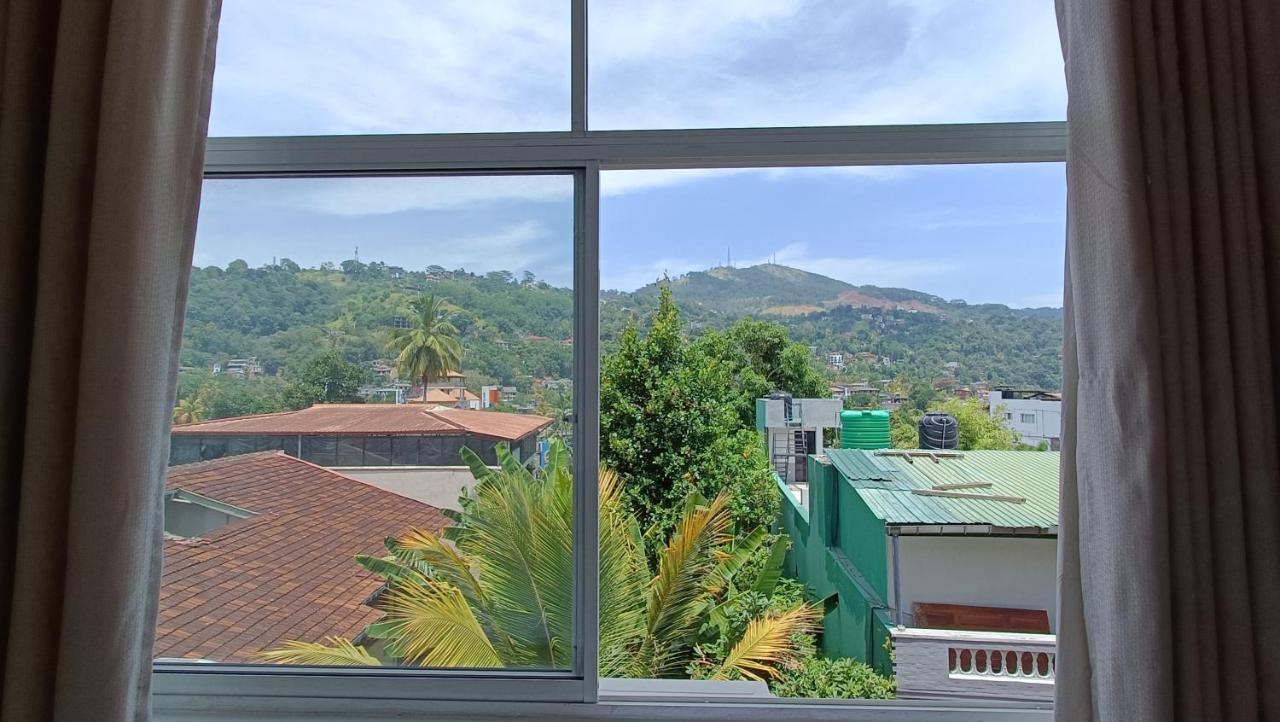 Smile Hub -youth Hostel- Guest house Kandy