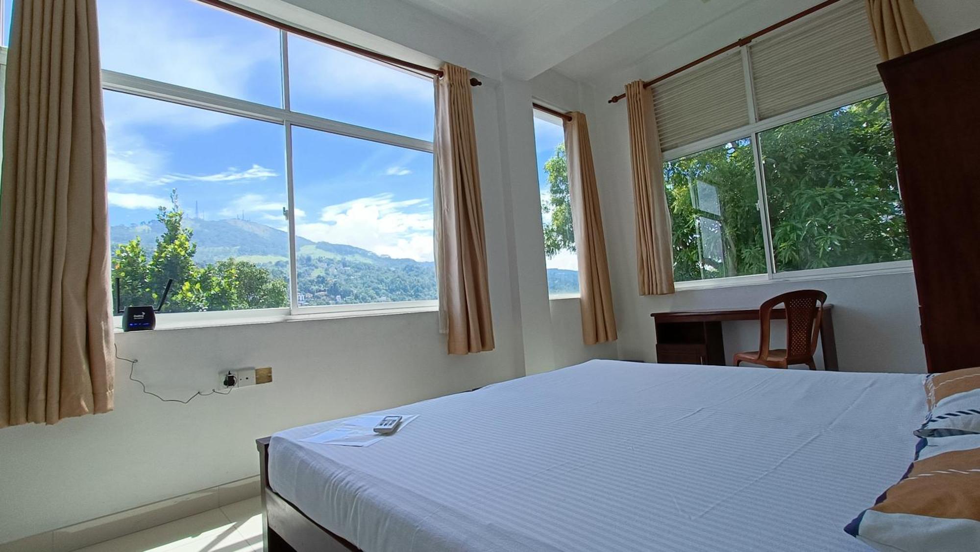 Smile Hub -youth Hostel- Guest house Kandy