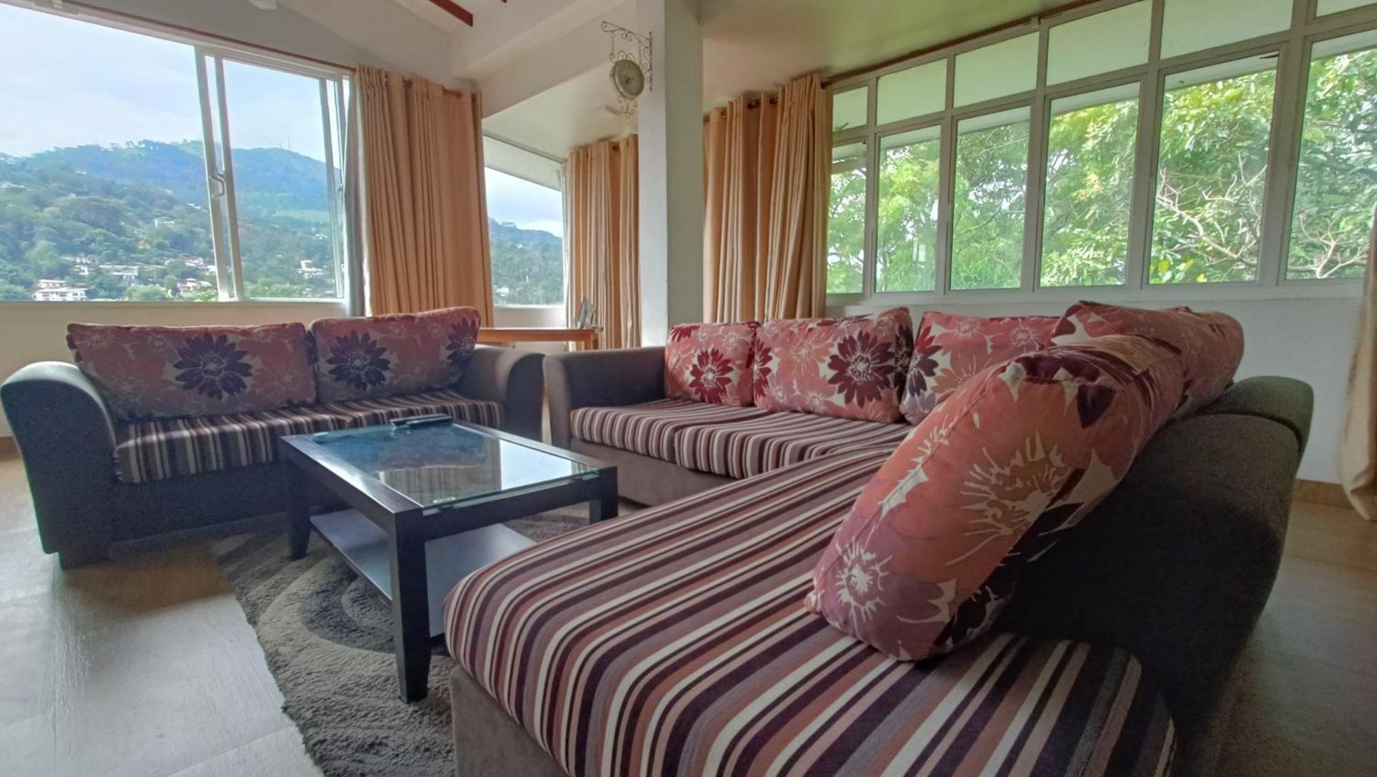 Smile Hub -youth Hostel-